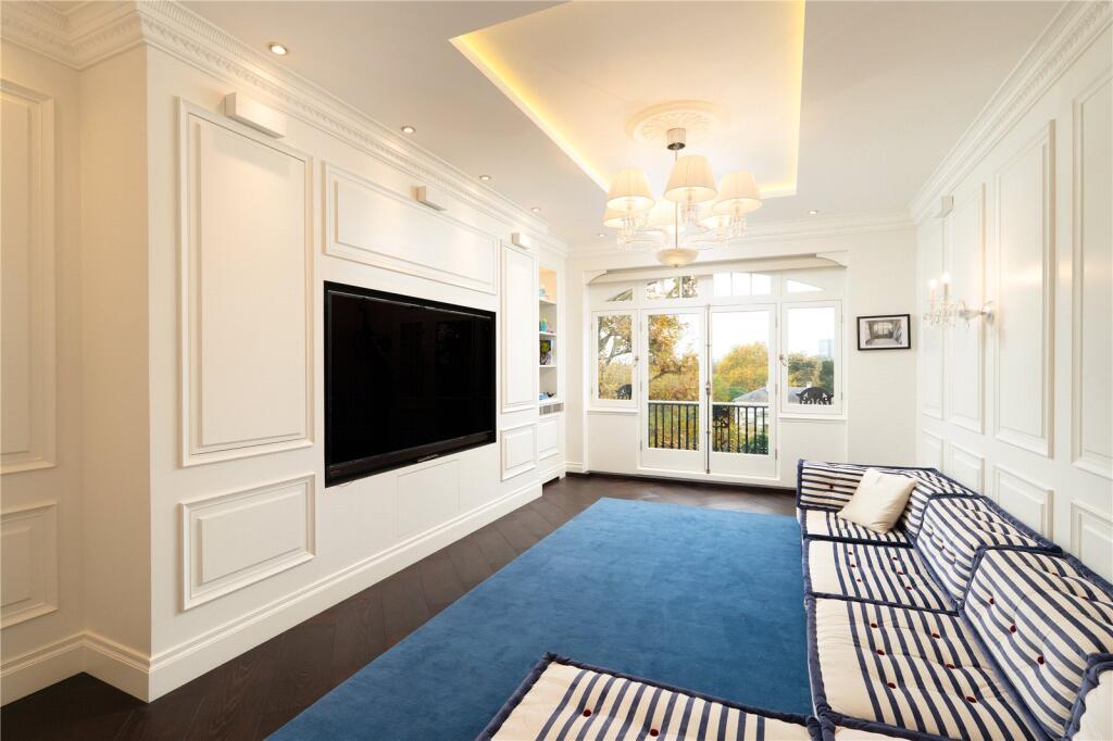 4 bedroom apartment for sale in North Gate, Prince Albert Road, St John's Wood, London, NW8